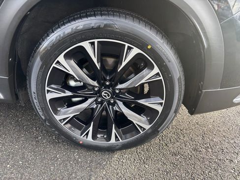 Used 2024 MAZDA CX-90 Plug-In Hybrid w/ Premium Pkg image 9