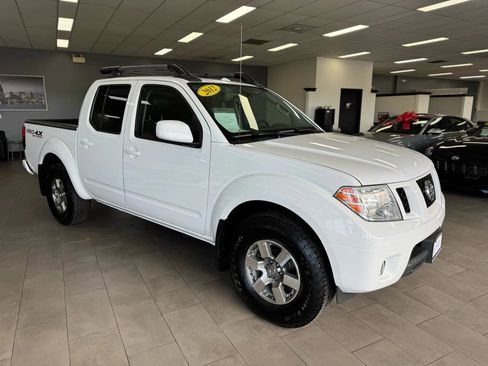 Used 2012 Nissan Frontier PRO-4X w/ Pro-4x Luxury Pkg image 6