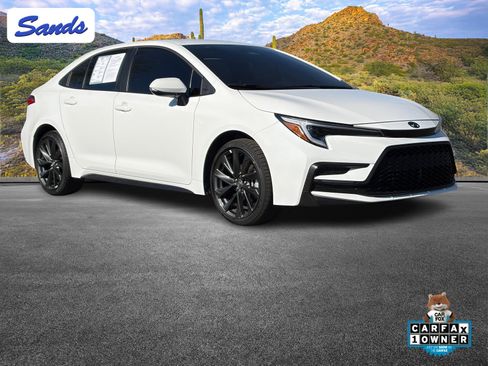 Used 2025 Toyota Corolla SE image 1