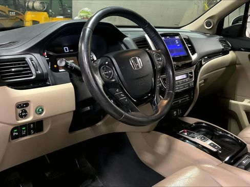 Used 2018 Honda Pilot Elite image 17