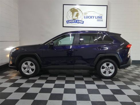 Used 2020 Toyota RAV4 XLE w/ Convenience Package AWD/4WD image 7