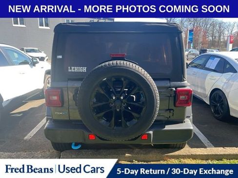 Used 2022 Jeep Wrangler Unlimited Sahara w/ Cold Weather Group image 6