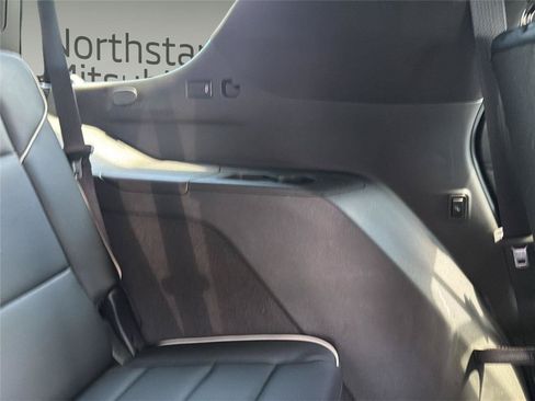 Used 2023 Cadillac Escalade Premium Luxury AWD/4WD image 26