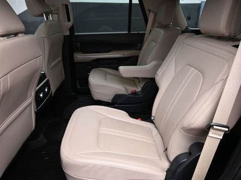 Used 2023 Ford Expedition Limited RWD image 19