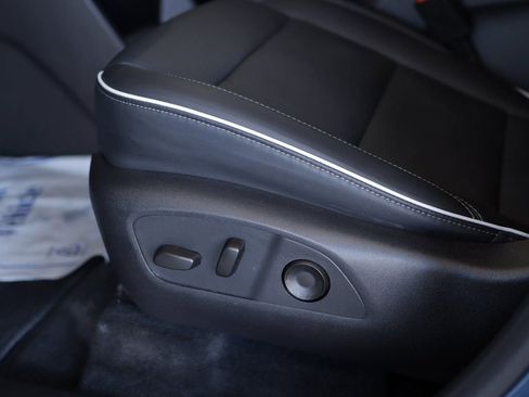 Used 2025 Buick Enclave Preferred image 23