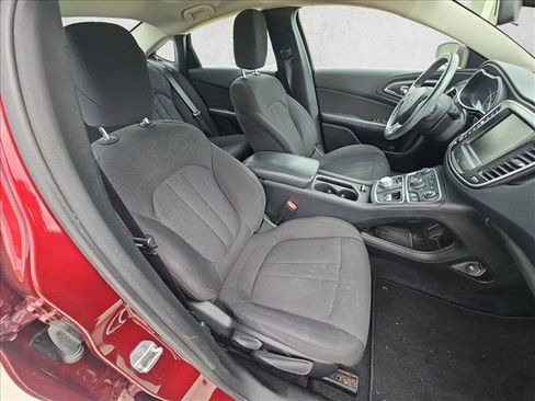 Used 2015 Chrysler 200 Limited w/ Convenience Group image 19