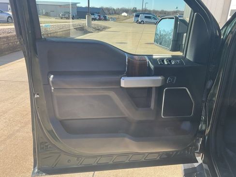 Used 2016 Ford F150 Lariat image 7