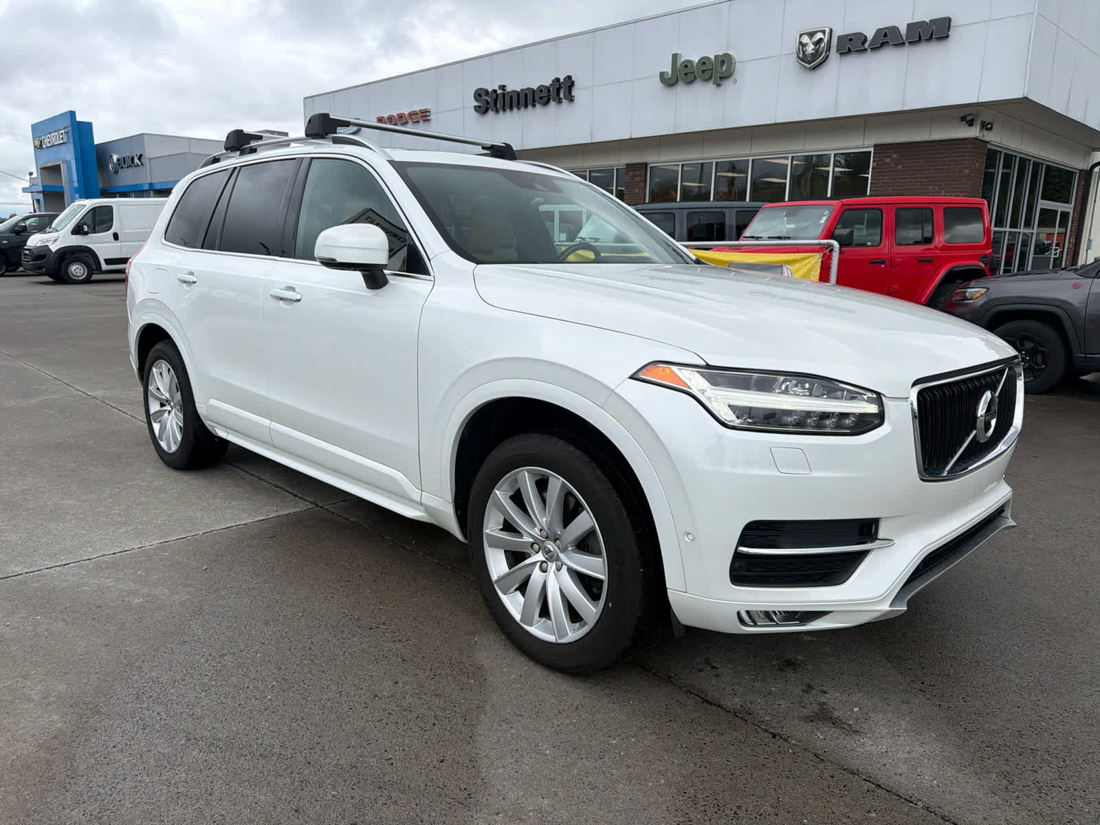 Used 2017 Volvo XC90 T6 Momentum w/ Vision Package AWD/4WD image 1
