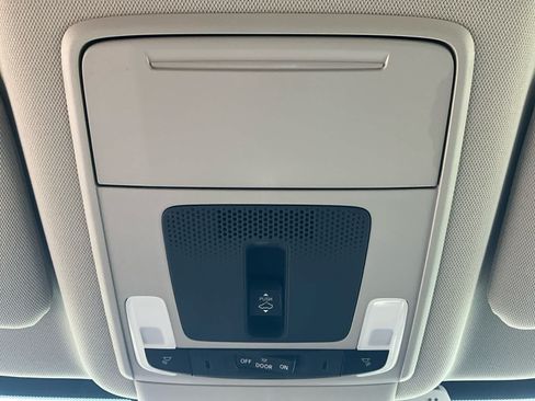 Used 2025 Honda CR-V EX-L image 21