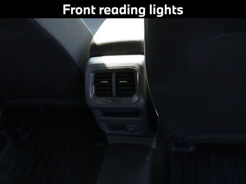 Used 2020 Volkswagen Tiguan S image 16