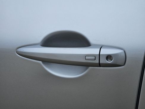 Used 2022 Nissan Rogue SV image 7