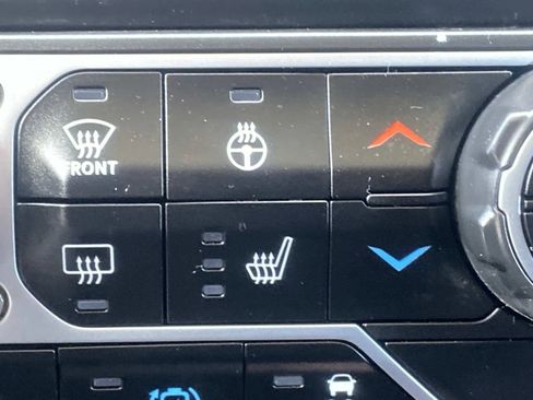 Used 2023 Jeep Wrangler Unlimited Sahara w/ Cold Weather Group image 29