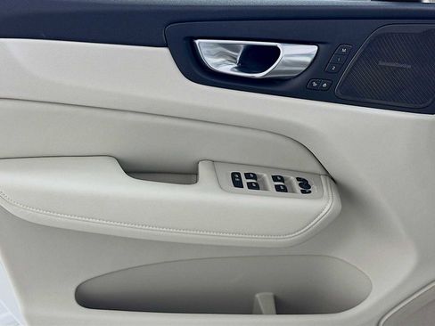 New 2026 Volvo XC60 B5 Ultra w/ Climate Package PRO image 17