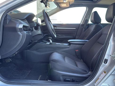 Used 2019 Nissan Altima 2.5 SV image 17