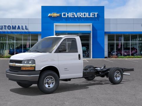 New 2026 Chevrolet Express 3500 w/ Power Convenience Package RWD image 2