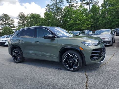 New 2026 Volkswagen Tiguan SEL R-Line AWD/4WD image 3