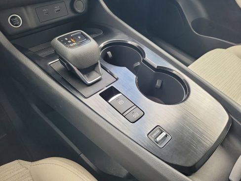 Certified 2023 Nissan Rogue SV FWD image 32