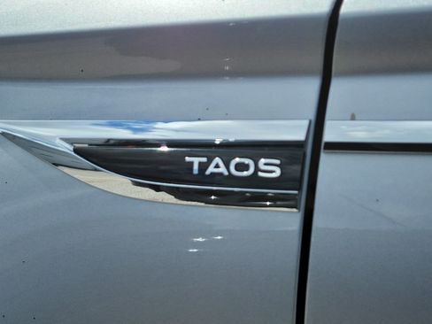 Used 2024 Volkswagen Taos S FWD image 10