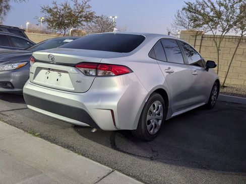 Certified 2022 Toyota Corolla LE image 4