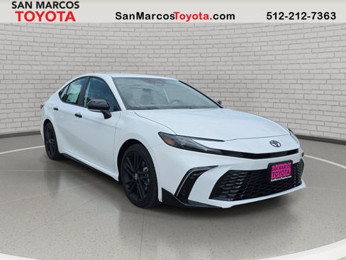 New 2026 Toyota Camry Hybrid w/ Multimedia Upgrade Package FWD image 3