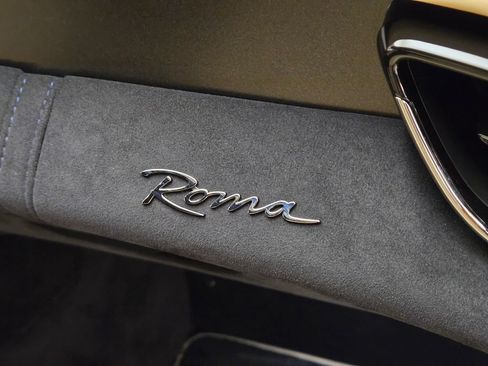 Used 2021 Ferrari Roma RWD image 27