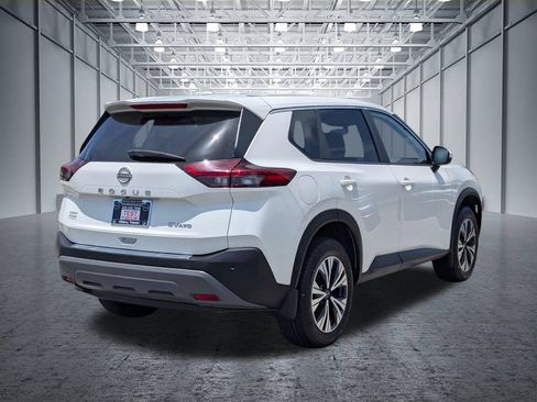 Used 2023 Nissan Rogue SV AWD/4WD image 9
