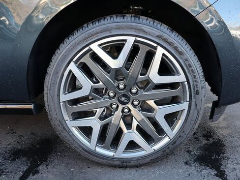 New 2025 Ford Expedition Max Platinum w/ Platinum Ultimate Package image 15