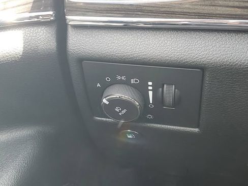 Used 2015 Jeep Grand Cherokee Overland AWD/4WD image 20