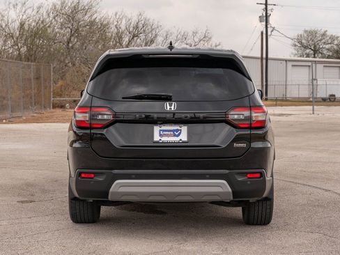 Used 2023 Honda Pilot EX-L image 6