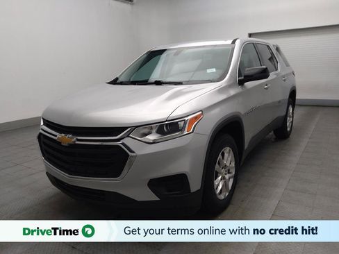 Used 2021 Chevrolet Traverse LS FWD image 1