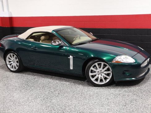 Used 2007 Jaguar XK Convertible RWD image 2