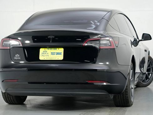 Used 2022 Tesla Model 3 image 5