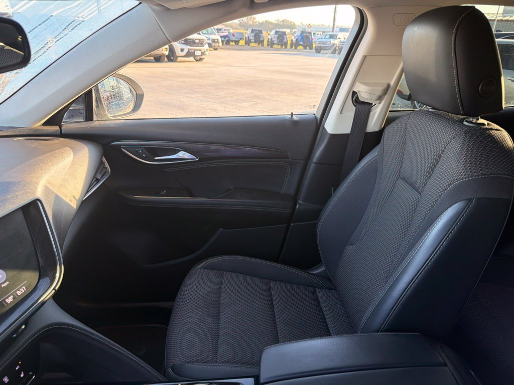 Used 2021 Buick Envision Preferred FWD image 26