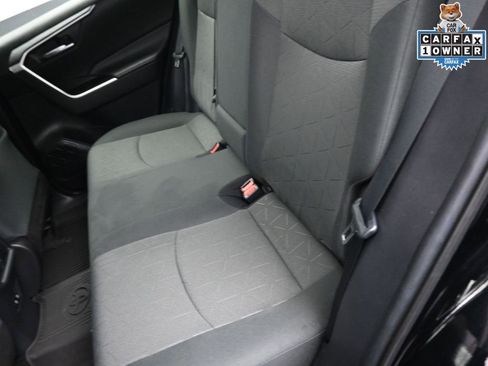 Used 2021 Toyota RAV4 XLE w/ Convenience Package image 22
