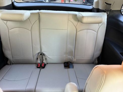 Used 2009 GMC Acadia SLT image 21