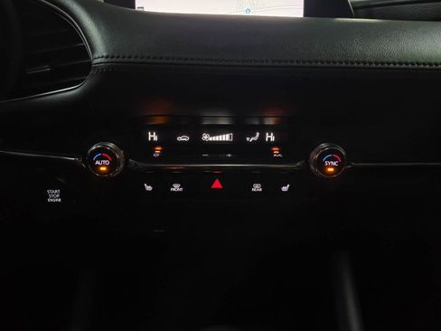 Used 2021 MAZDA MAZDA3 s image 28