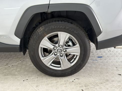 Certified 2025 Toyota RAV4 XLE w/ Convenience Package AWD/4WD image 12