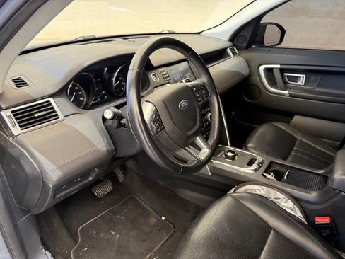 Used 2019 Land Rover Discovery Sport SE AWD/4WD image 12