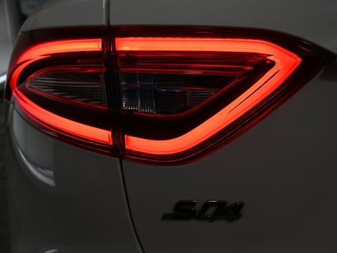 Used 2020 Maserati Levante S image 33