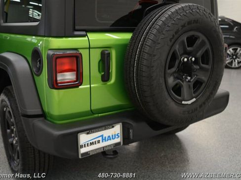 Used 2025 Jeep Wrangler Sport AWD/4WD image 38