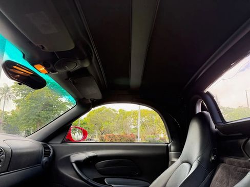 Used 1998 Porsche Boxster image 26