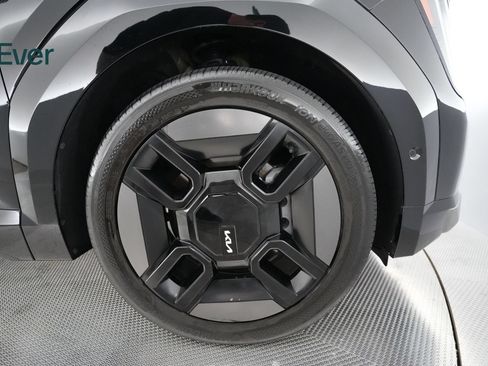 Used 2024 Kia EV9 GT-Line AWD/4WD image 19