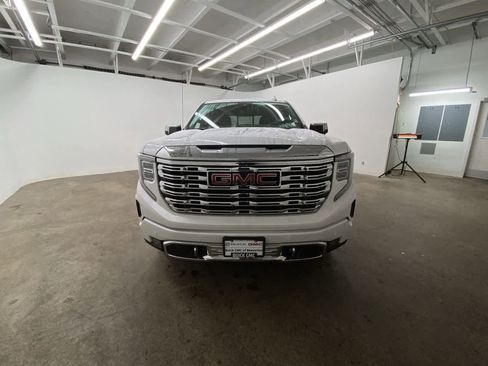 Used 2023 GMC Sierra 1500 Denali w/ Technology Package image 9