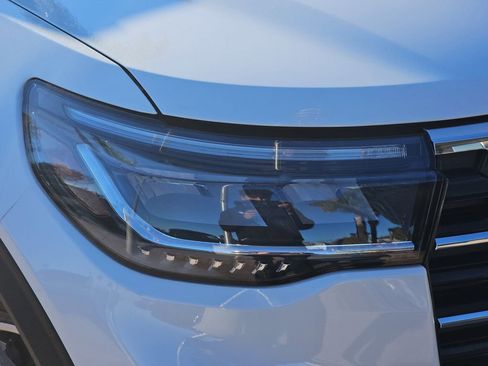 New 2026 Ford Explorer Active image 35