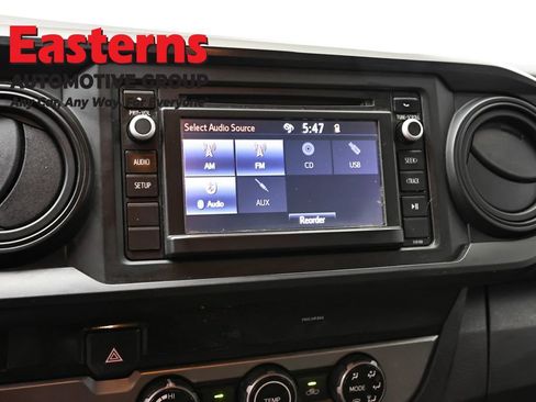 Used 2018 Toyota Tacoma SR RWD image 19