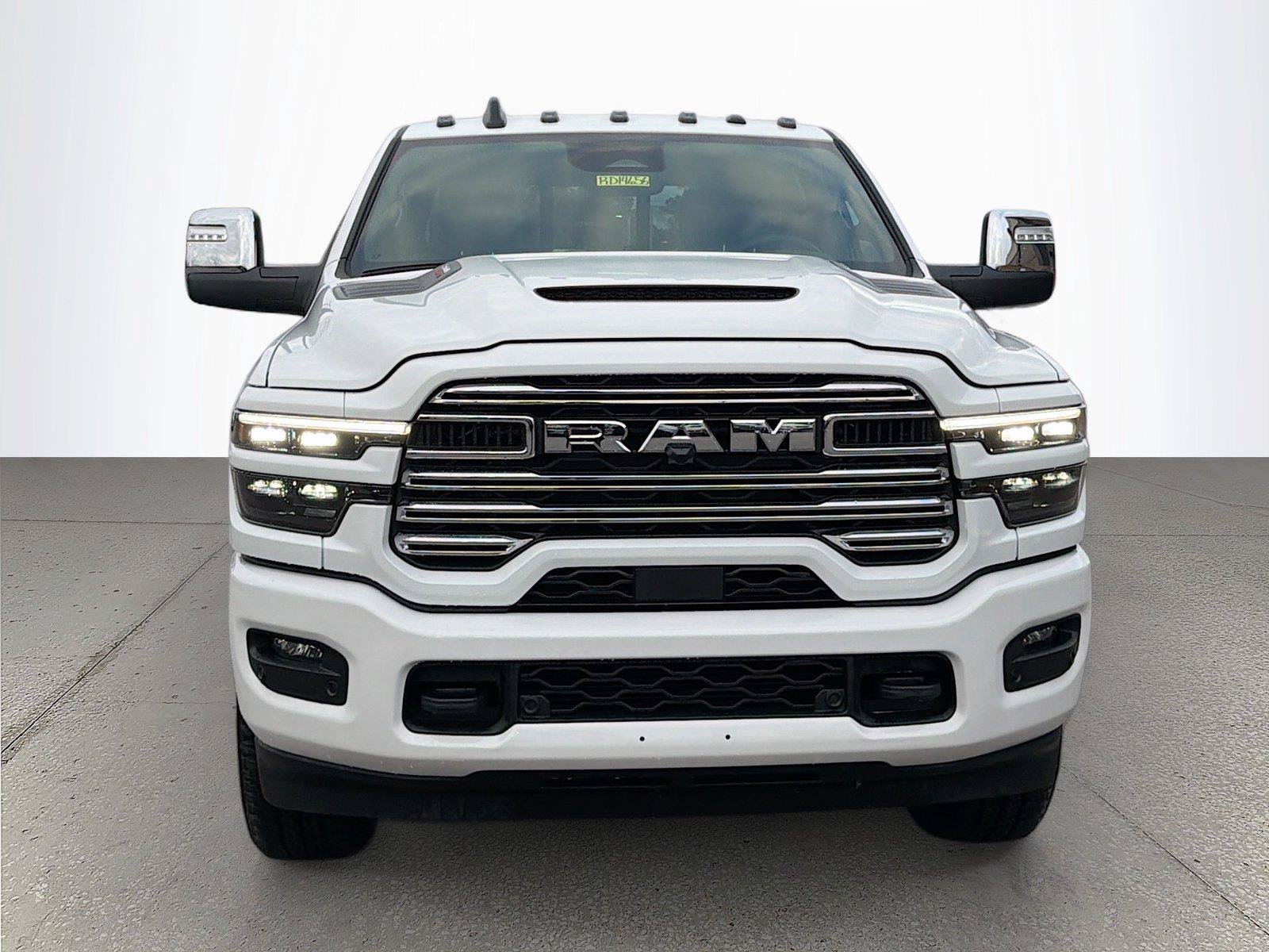 New 2026 RAM 2500 Laramie AWD/4WD image 9