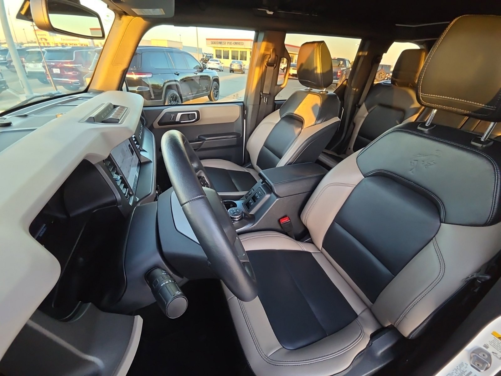 Used 2024 Ford Bronco Wildtrak AWD/4WD image 9
