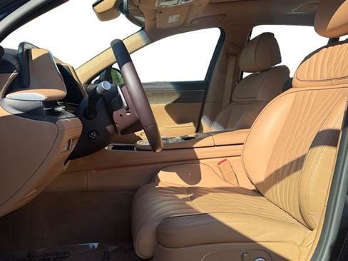 Used 2023 Genesis G90 3.5T AWD/4WD image 10