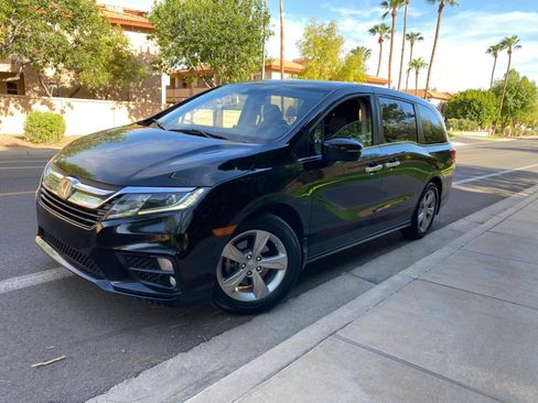 Used 2019 Honda Odyssey EX image 3
