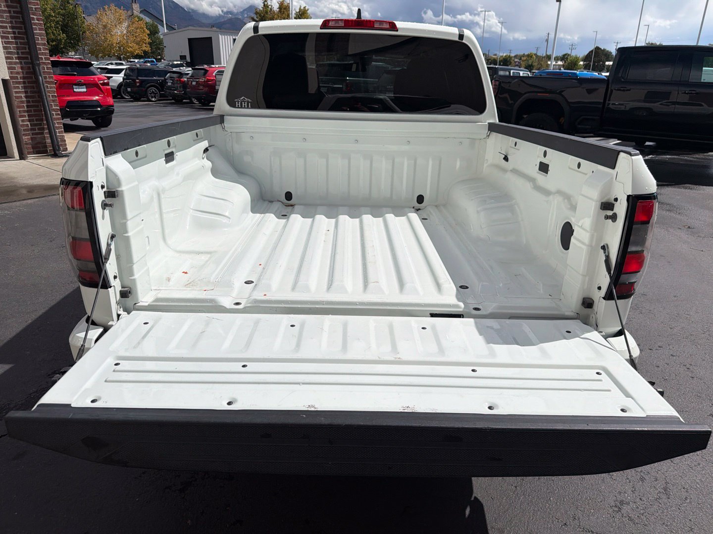 Used 2022 Nissan Frontier SV AWD/4WD image 16